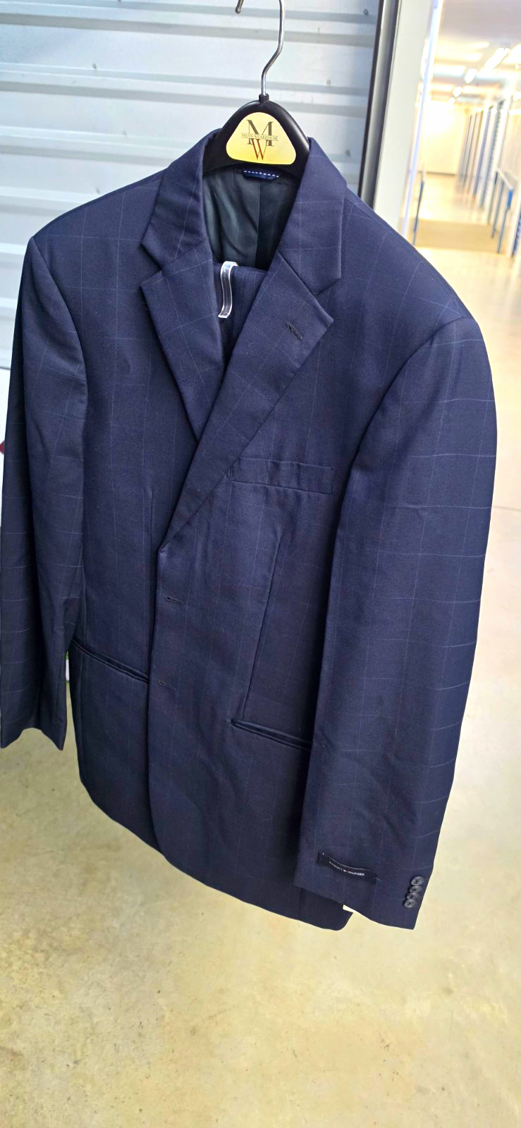 Tommy Hilfiger Lowry 2pc Navy Windowpane Wool Suit NWT 39R 32.5x30 Tommy Hilfiger Lowry 2pc Navy Windowpane Wool Suit NWT 39R 32.5x30