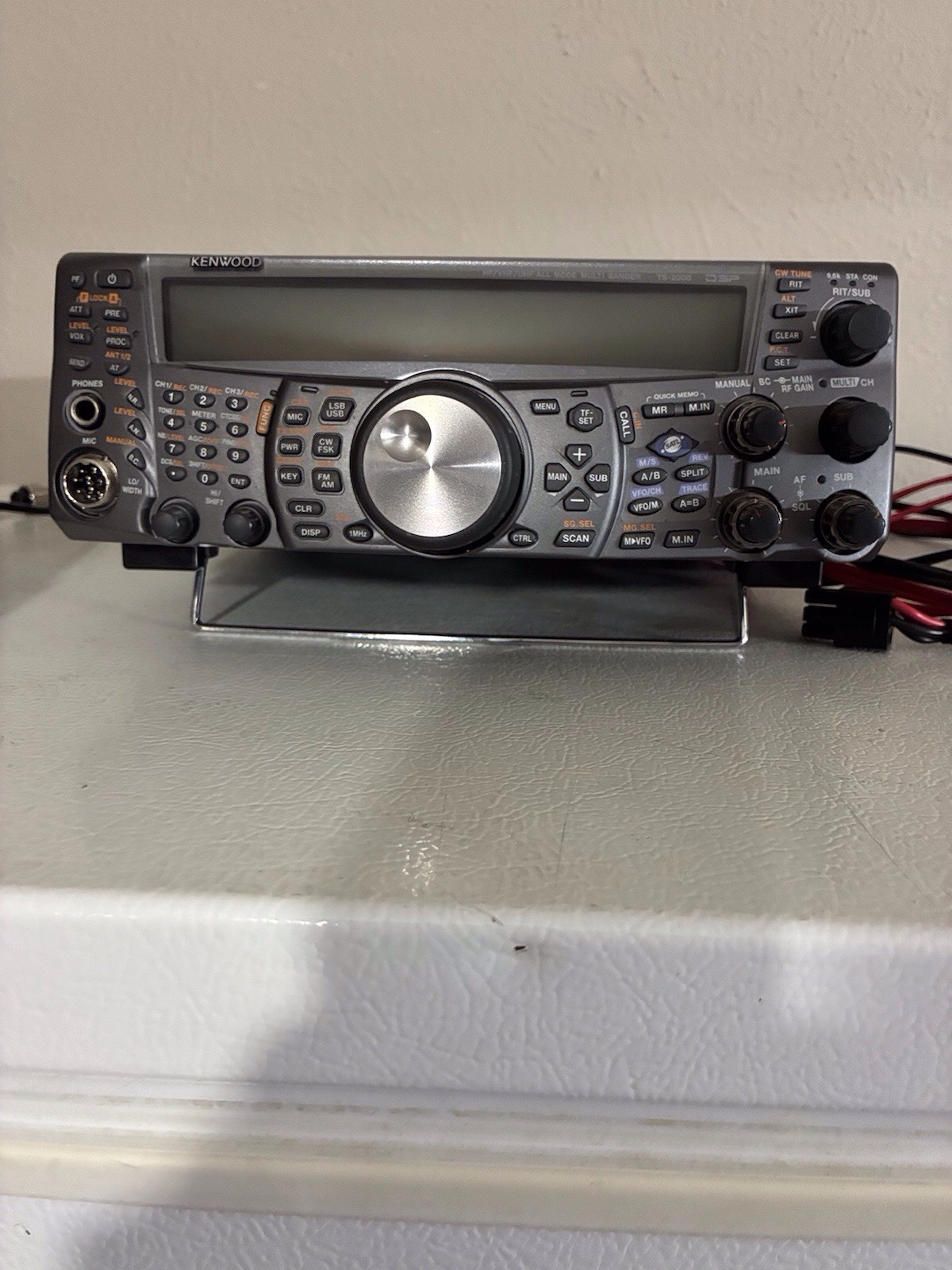 Kenwood TS-2000 Quad Band Ham Transceiver HF/50/144/440/(1200) LCD Kenwood TS-2000 Quad Band Ham Transceiver HF/50/144/440/(1200) LCD
