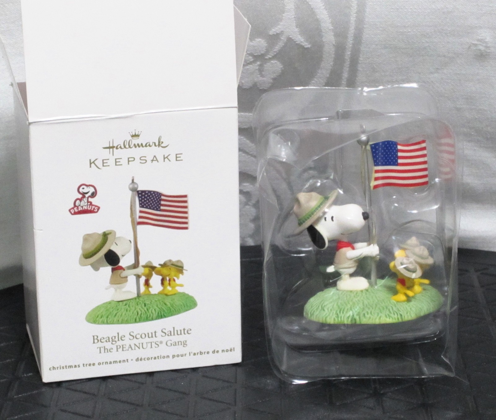 2012-Hallmark Keepsake BEAGLE SCOUT SALUTE SNOOPY PEANUTS Christmas Ornament-NOS