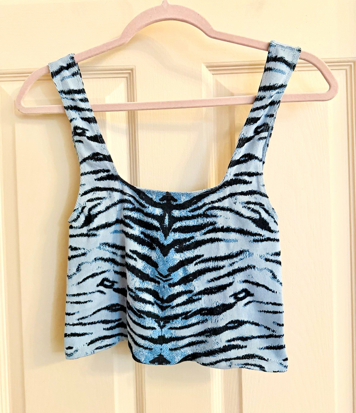 NWT Anthropologie blue/Black Zebra Print Knit Cropped Tank Top Women\'s L/XL NWT Anthropologie blue/Black Zebra Print Knit Cropped Tank Top Women\'s L/XL