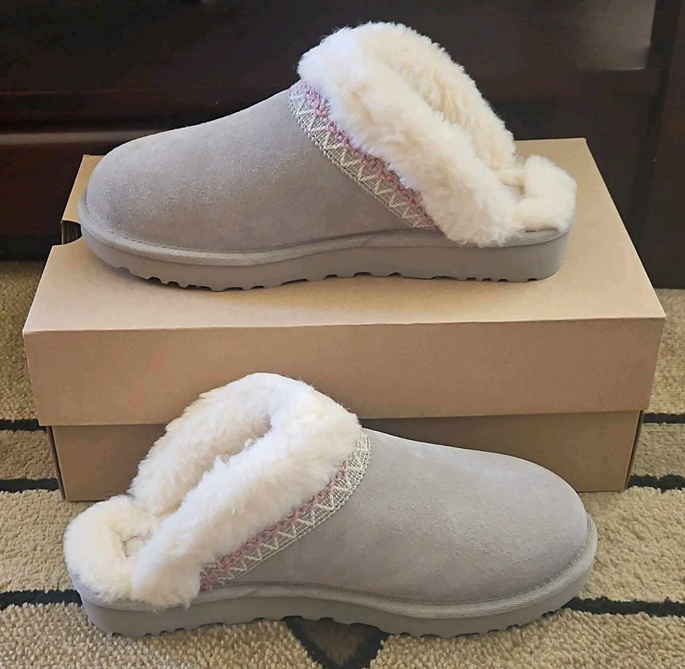 UGG Slippetette Taslyn Women\'s Gray Suede Shearling Lined Slippers Sz 7 UGG Slippetette Taslyn Women\'s Gray Suede Shearling Lined Slippers Sz 7