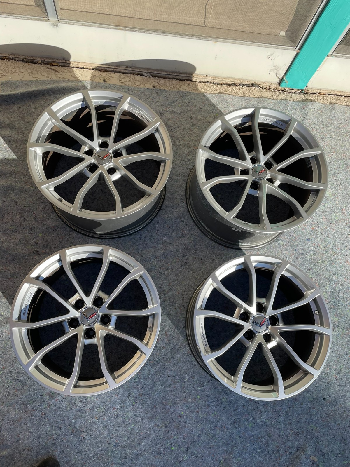 REAL GM C7 Grand Sport Corvette Wheels OEM NICE 3 NICE 1 Crack Chevy OEM 