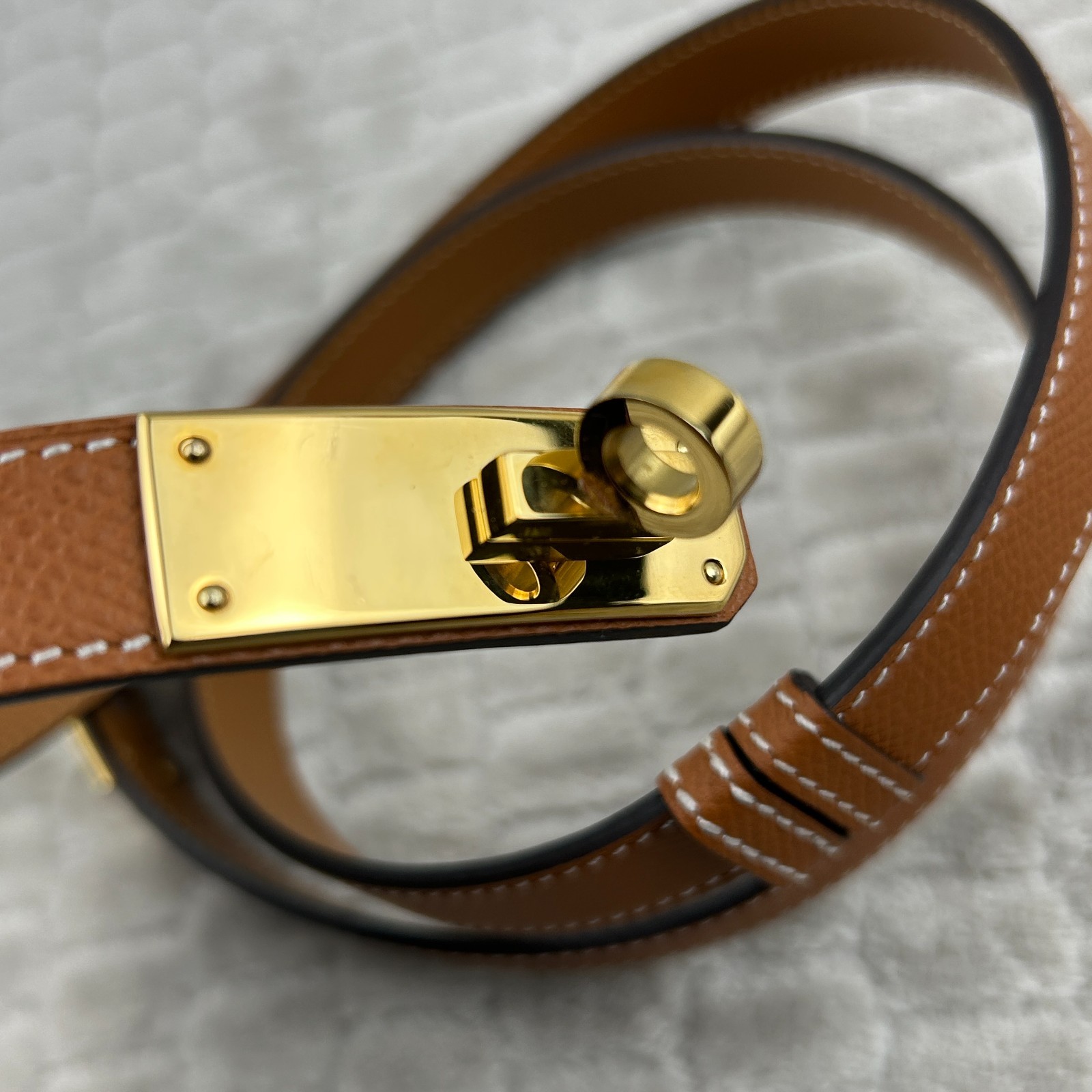 HERMES Kelly Women\'s Leather Belt Brown Adjustable with Gold buckle HERMES Kelly Women\'s Leather Belt Brown Adjustable with Gold buckle