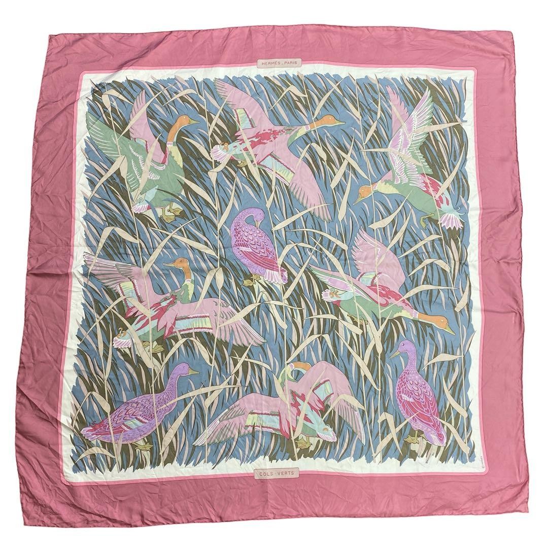 Hermes Paris Cols Verts Silk 100 Scarf Carre 90 Size Multicolor very good gift Hermes Paris Cols Verts Silk 100 Scarf Carre 90 Size Multicolor very good gift