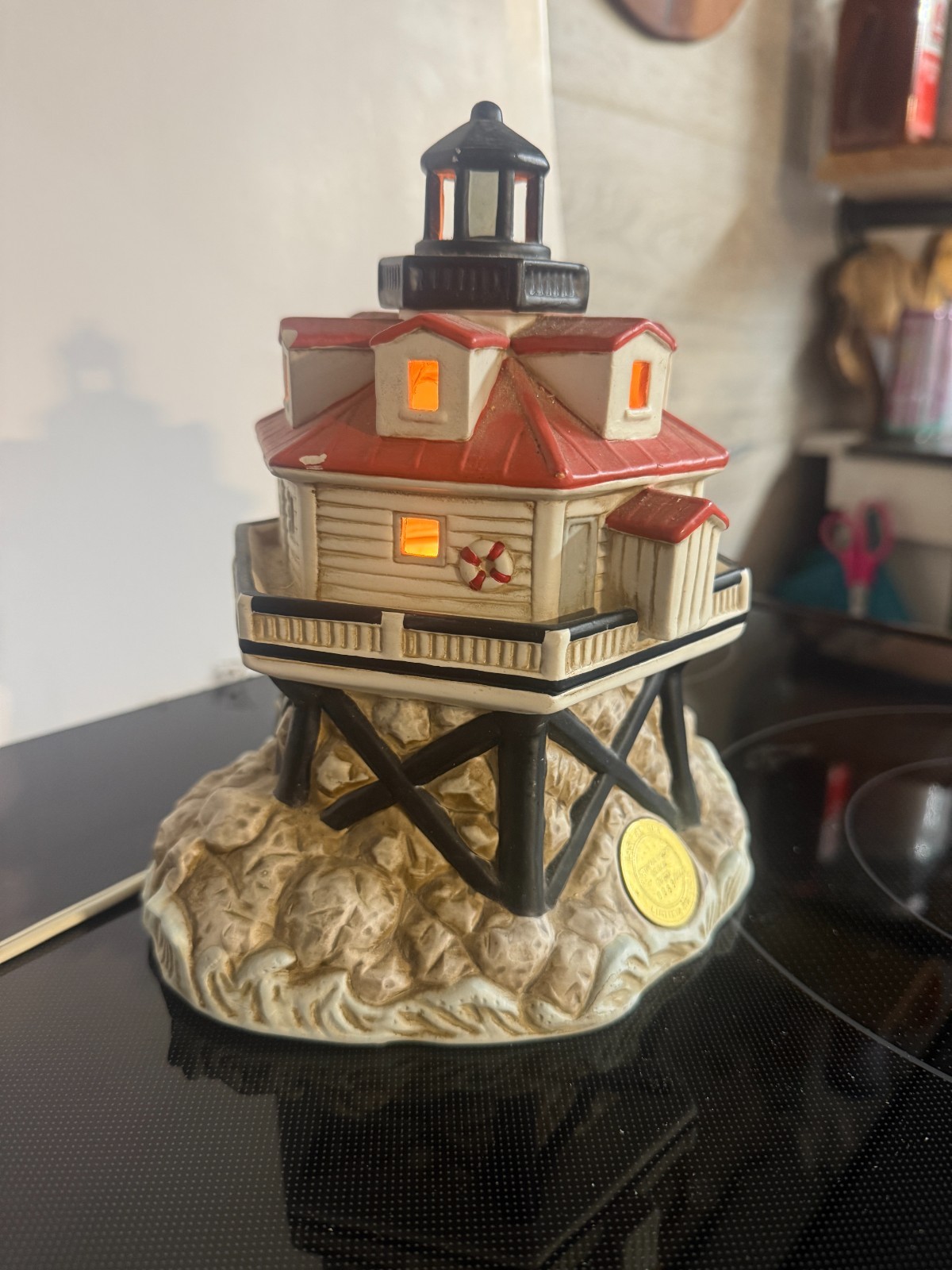 Vintage 1995 Geo. Z. Lefton Lighthouse Thomas Point  0088/3000, music box works