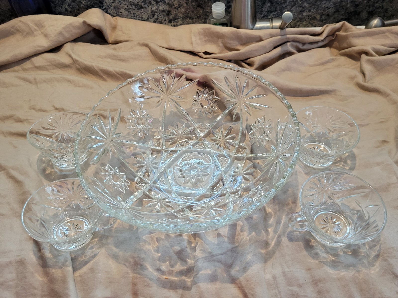Vintage David Anchor Hocking 5 Piece 4 Cups Serving Bowl David Vintage David Anchor Hocking 5 Piece 4 Cups Serving Bowl David