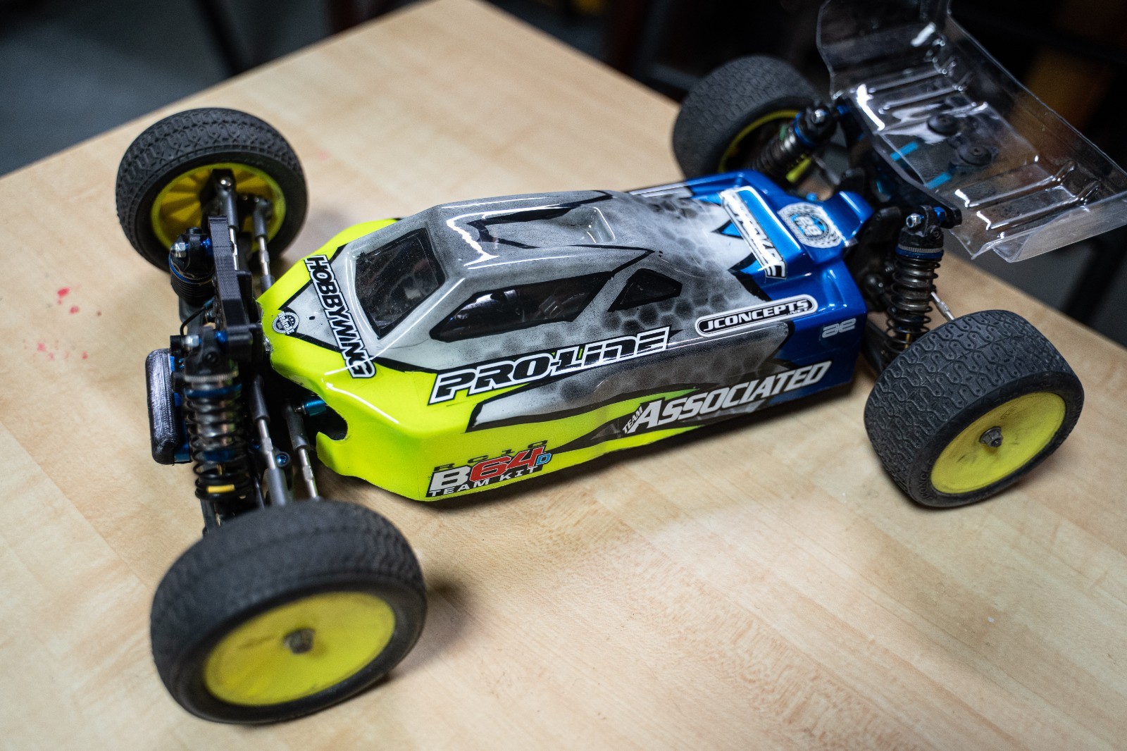Team Associated RC10 B64D Team 1/10 4WD Buggy With Electronics no receiver Team Associated RC10 B64D Team 1/10 4WD Buggy With Electronics no receiver