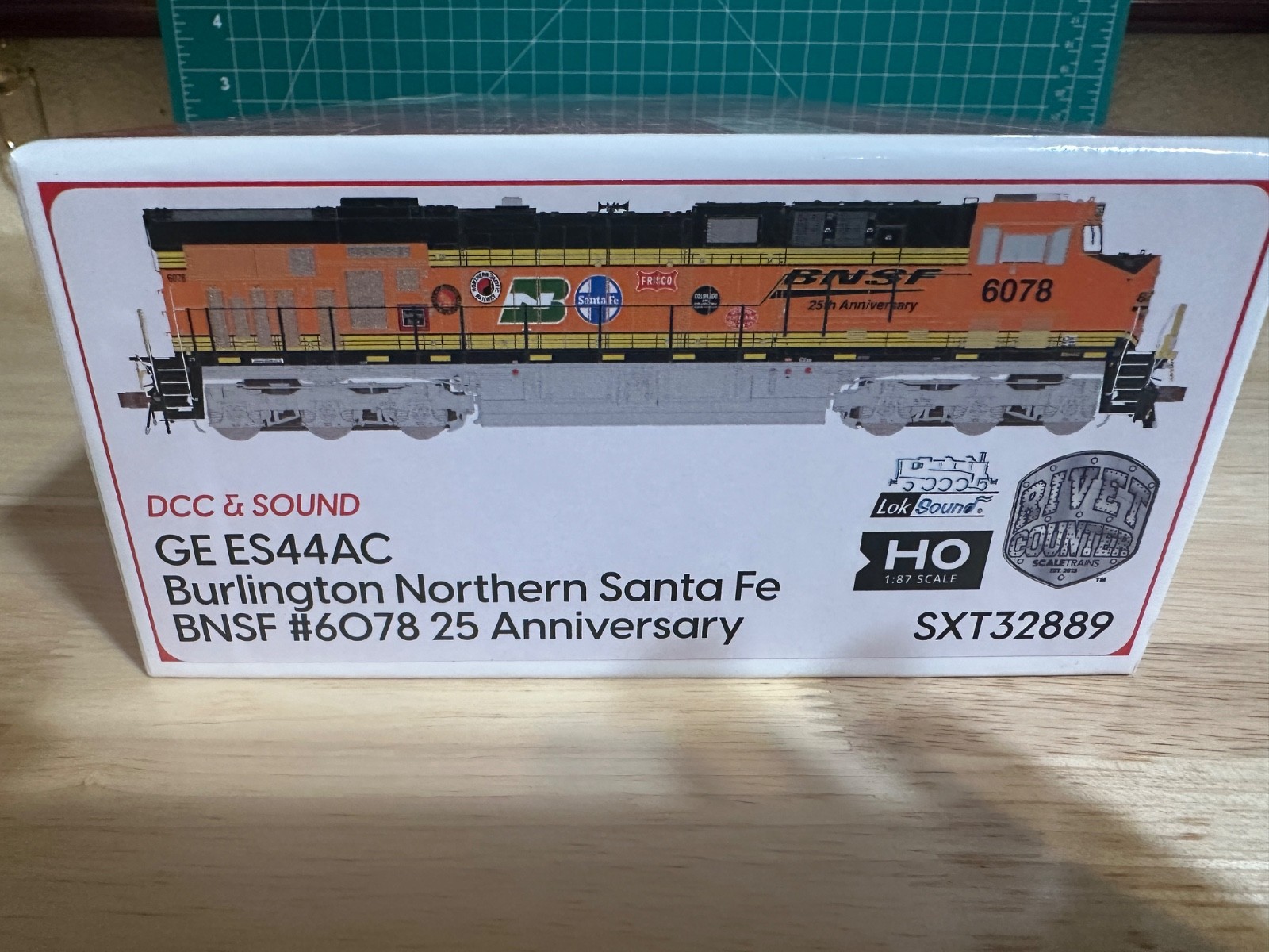 ScaleTrains Rivet Counter HO scale GE ES44AC BNSF #6078 25th Anniversary DCC SND