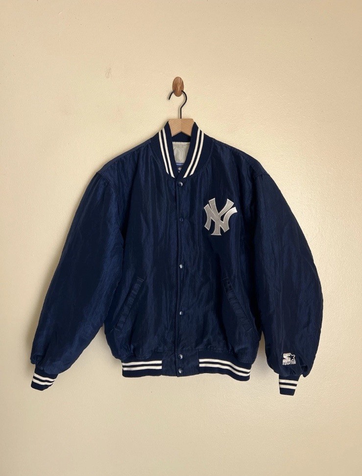 Vtg Starter New York Yankees Nylon MLB Satin Insulated Bomber Jacket - XLarge Vtg Starter New York Yankees Nylon MLB Satin Insulated Bomber Jacket - XLarge