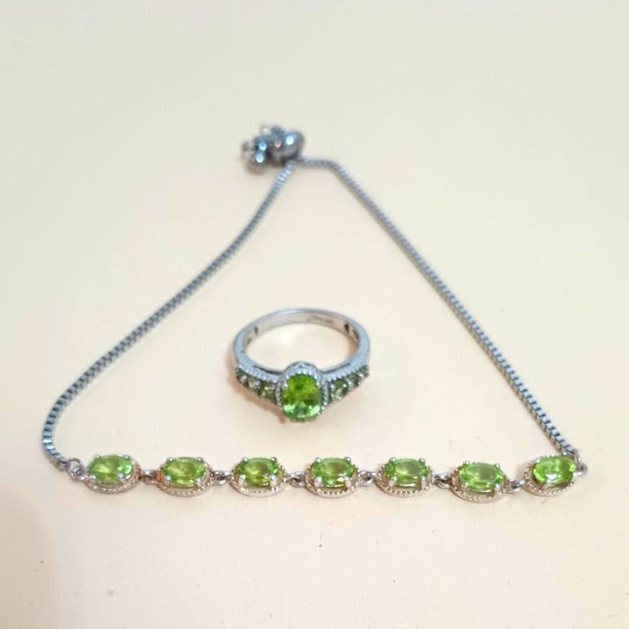 Djoy 925 Sterling Silver Oval Green Peridot CZ Necklace & Ring Jewelry Set Sz8 Djoy 925 Sterling Silver Oval Green Peridot CZ Necklace & Ring Jewelry Set Sz8