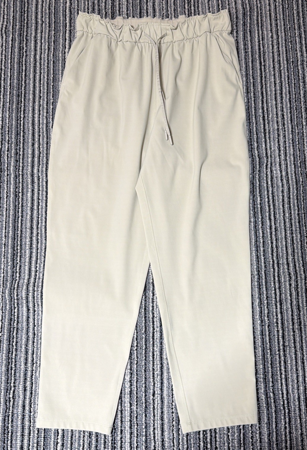Lululemon Luxtreme High-Rise Tapered Leg Active Athletic Yoga Jogger Pants