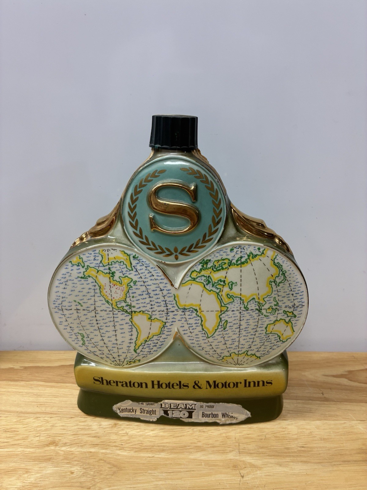 Vintage Jim Beam 1975 Sheraton Hotels & Motor Inns Globe Whiskey Decanter Empty