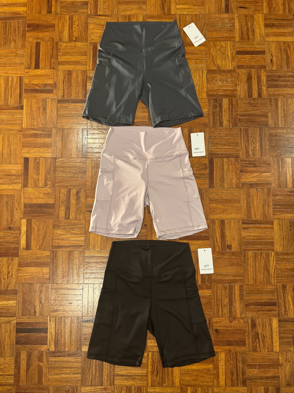 3 PAIR LULULEMON SHORTS WITH SIDE POCKETS ORIGINAL DESIGN WOMENS SIZE M
