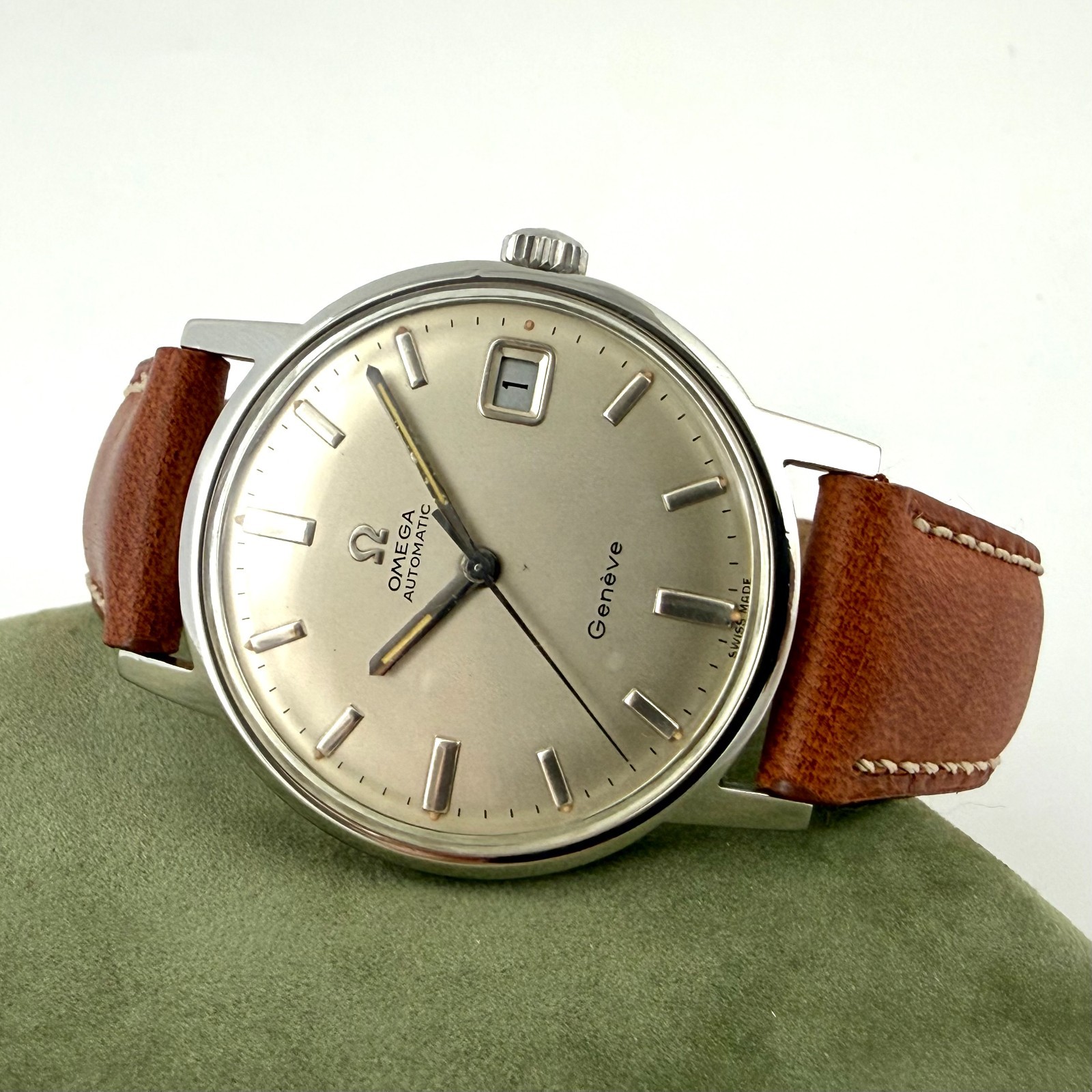 CLASSIC OMEGA GENEVE REF 166.070 AUTOMATIC QUICKSET DATE STEEL SCREWDOWN WATCH