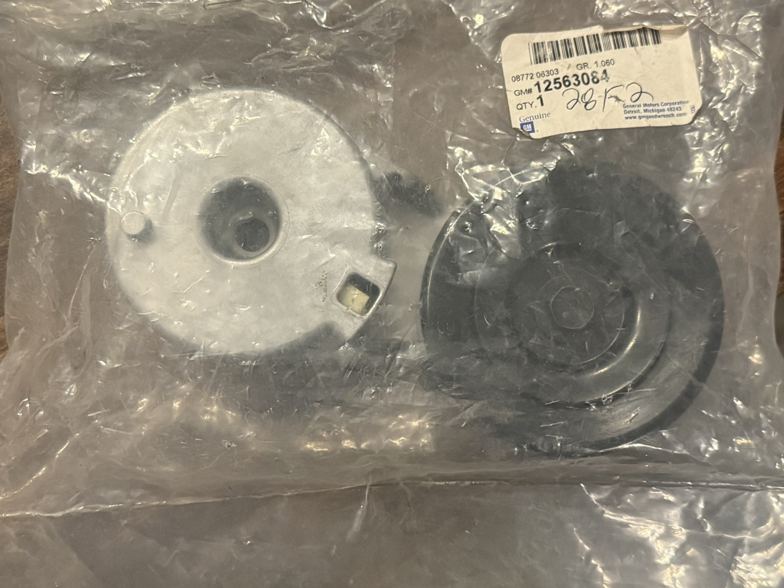 NEW 1987-2005 GM OEM Drive Belt Tensioner 12563084