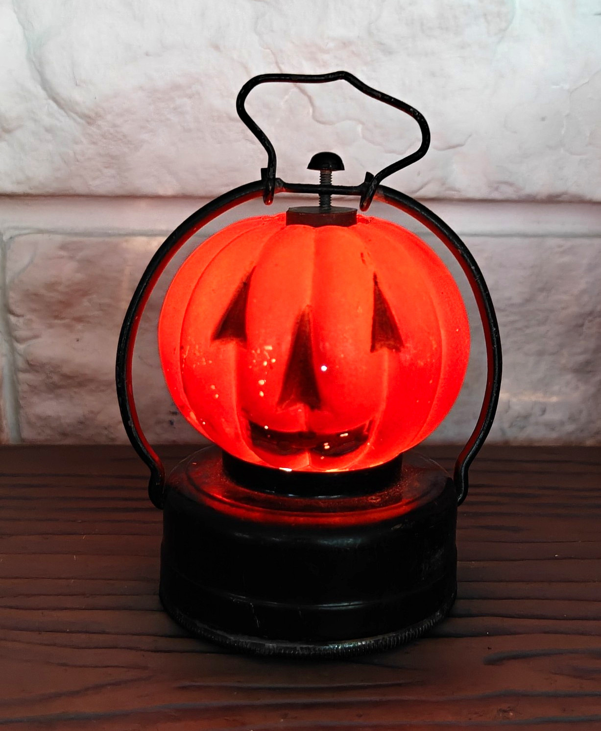 Vintage Wales Hong Kong Light Up Glass Pumpkin Lantern Halloween Decor