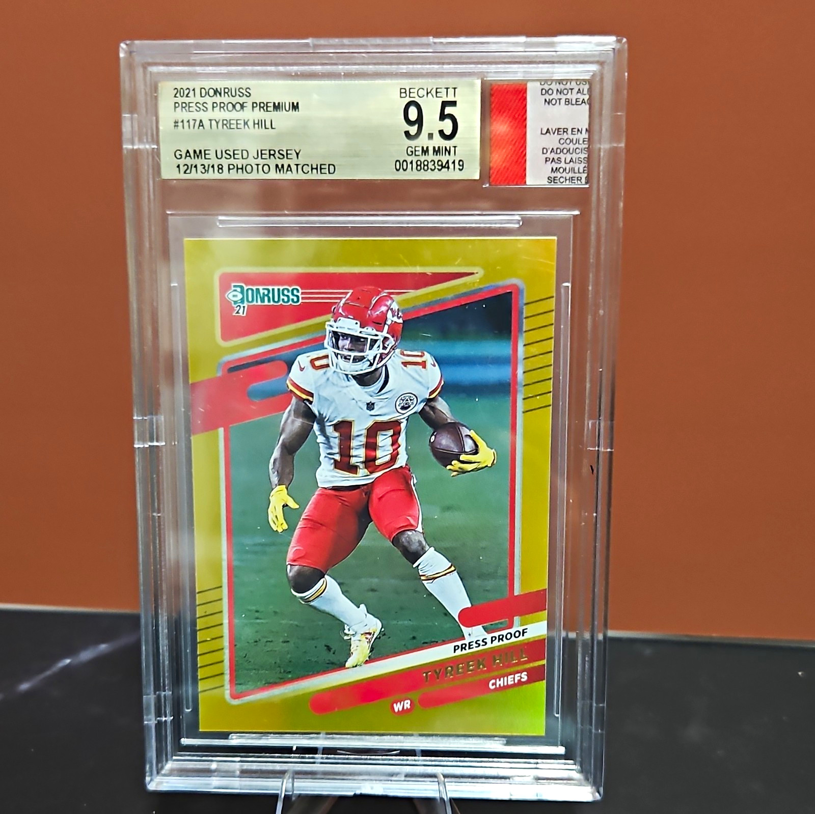 Tyreek Hill 2021 #117A Press Proof Premium Memorabilia game worn BGS 9.5 Tyreek Hill 2021 #117A Press Proof Premium Memorabilia game worn BGS 9.5