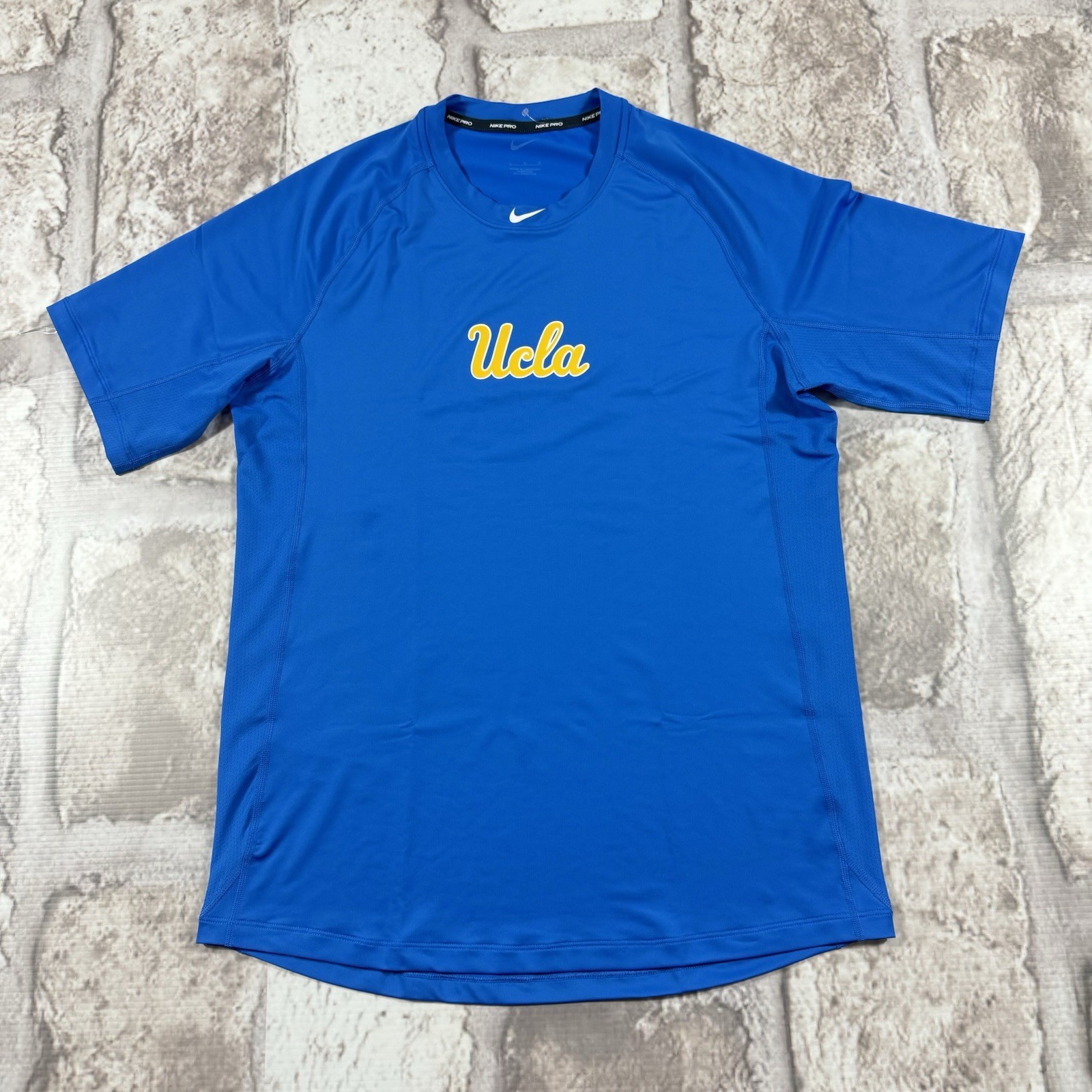 Nike Pro UCLA Bruins Team Issue Compression Top Men’s Large Blue DN2043-403 NWOT