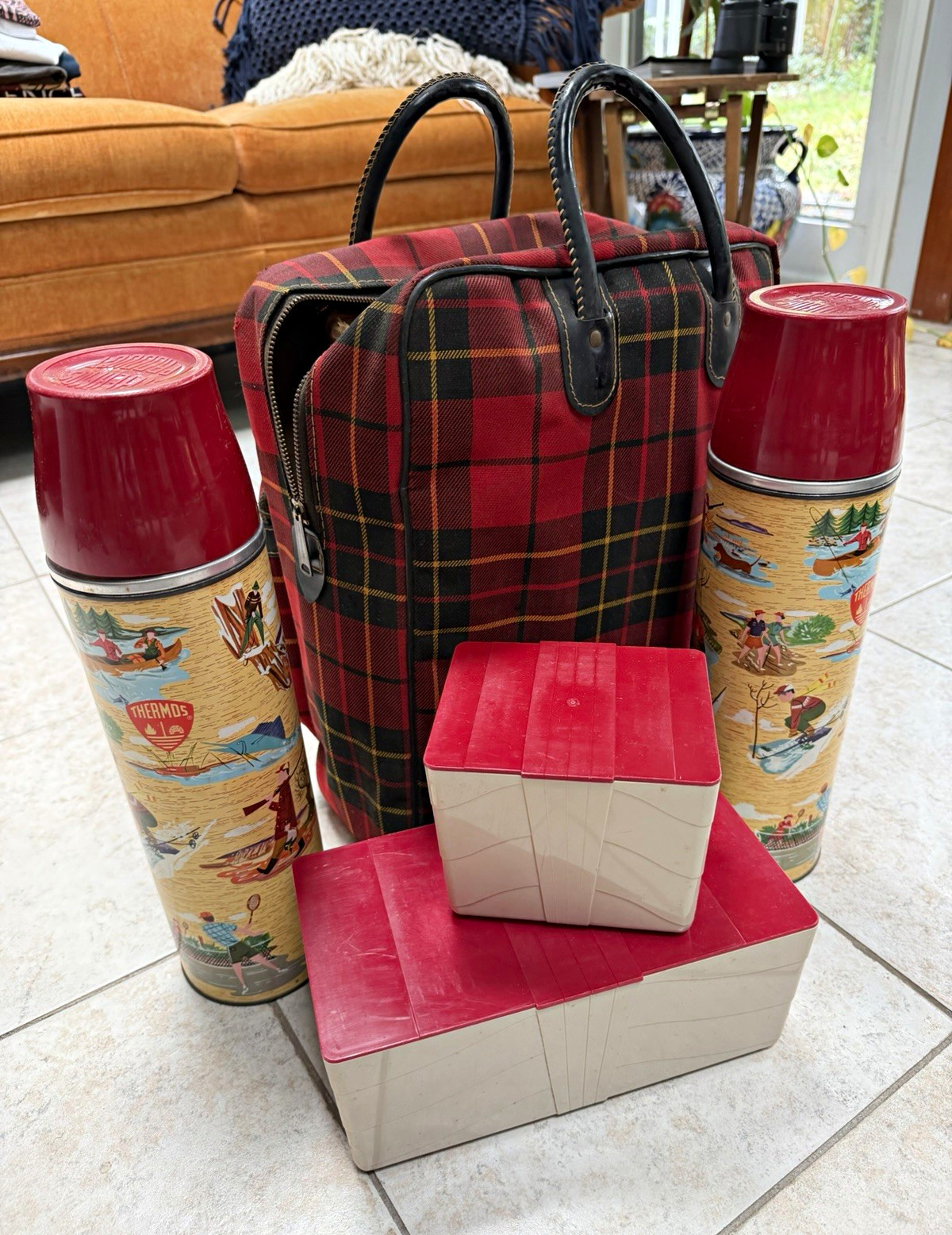 True Vintage 1950s Red Plaid Canvas Duffle Bag, Extra Compartments, 40L Thermos True Vintage 1950s Red Plaid Canvas Duffle Bag, Extra Compartments, 40L Thermos