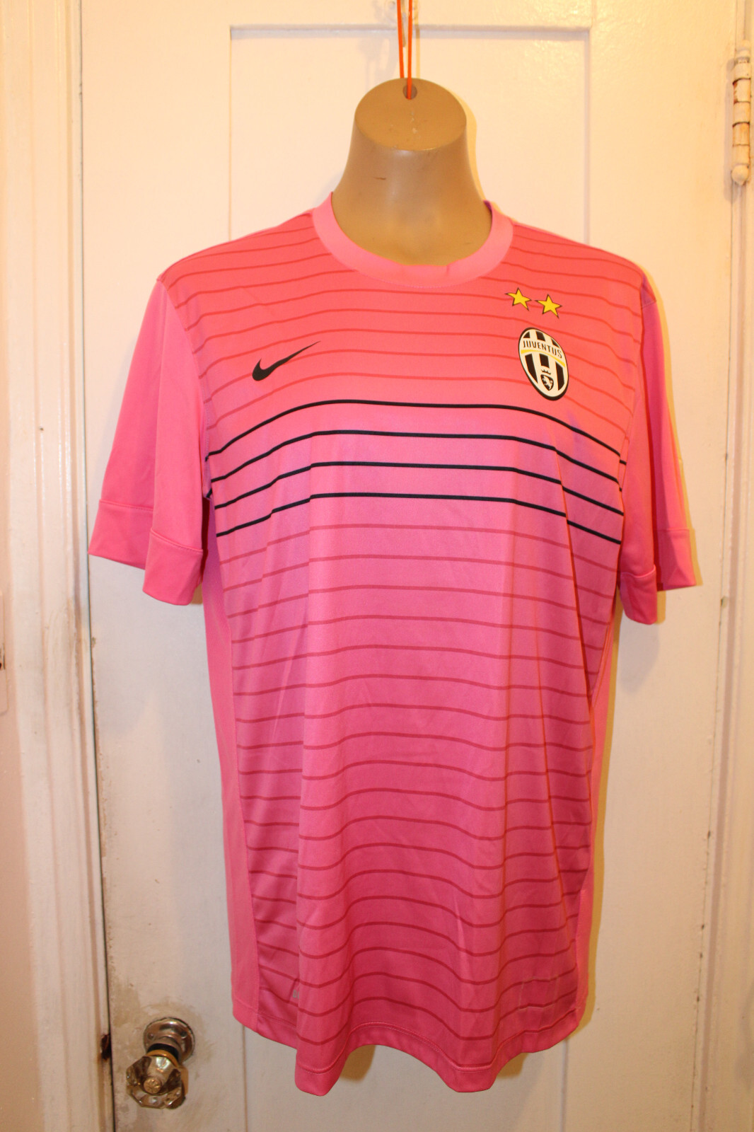 NIKE FC Juventus Pink Warm-Up Traning Jersey Men\'s Medium 2012/13 477740-602 NIKE FC Juventus Pink Warm-Up Traning Jersey Men\'s Medium 2012/13 477740-602