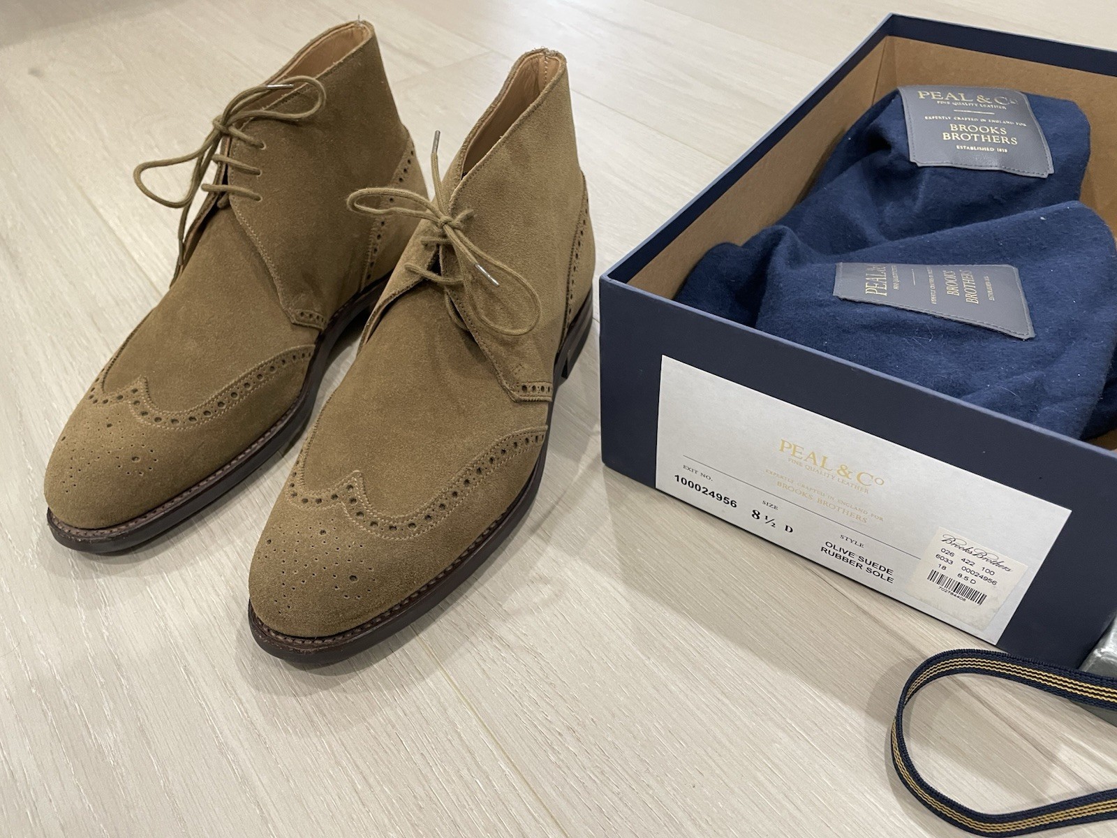 Brooks Brothers + Peal & Co Olive Suede Chukka Boot - 8.5D Brooks Brothers + Peal & Co Olive Suede Chukka Boot - 8.5D