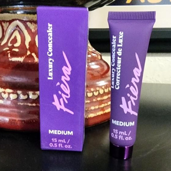 FIERA ANTI-AGING Concealer MEDIUM Hyaluronic Acid & Vitamin A NIB + GIFT FIERA ANTI-AGING Concealer MEDIUM Hyaluronic Acid & Vitamin A NIB + GIFT
