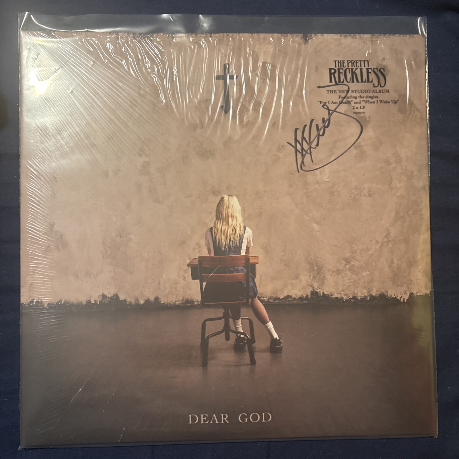 The Pretty Reckless Dear God Vinyl SIGNED COVER By Taylor Momsen