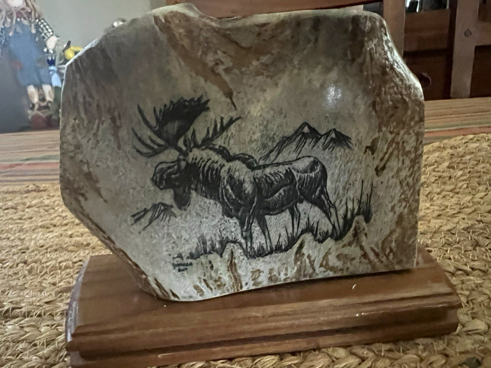 Vintage Moose Antler/Bone Wildlife Art on Wood Base – Rustic Cabin Décor Vintage Moose Antler/Bone Wildlife Art on Wood Base – Rustic Cabin Décor