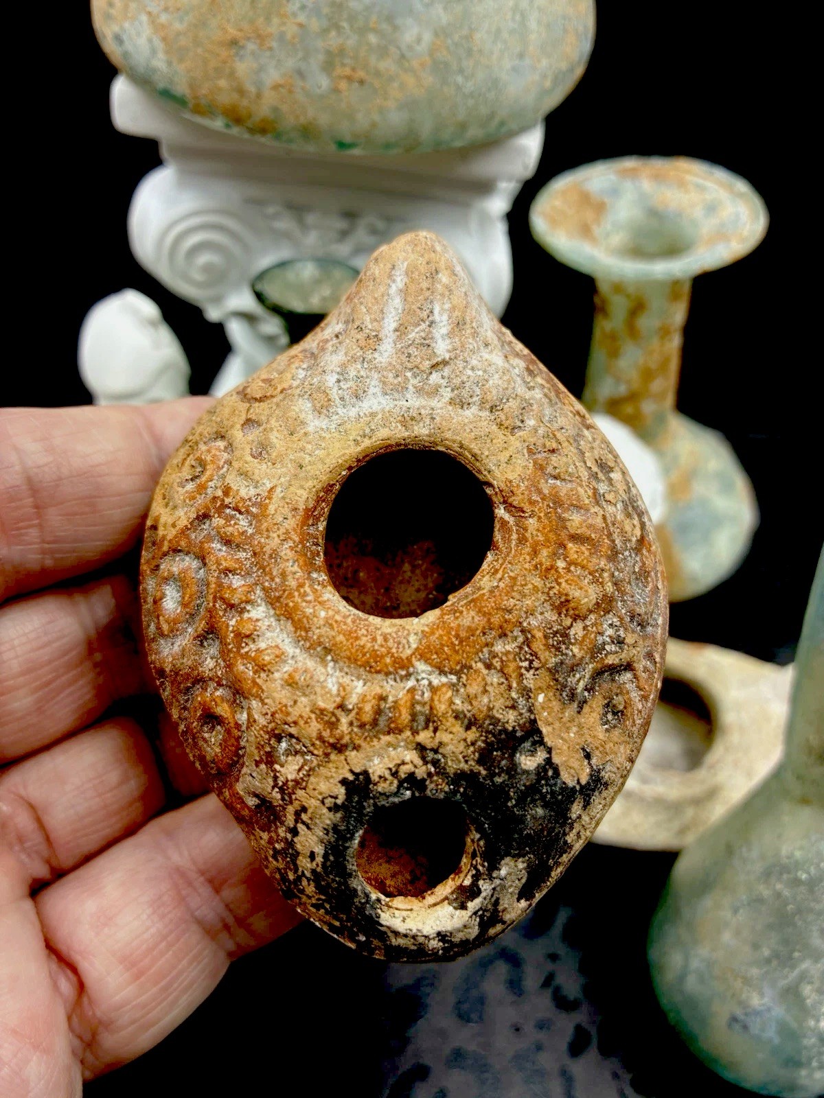 2,000 Yr Old Holy Land Ancient Terra Cotta Oil Lamp