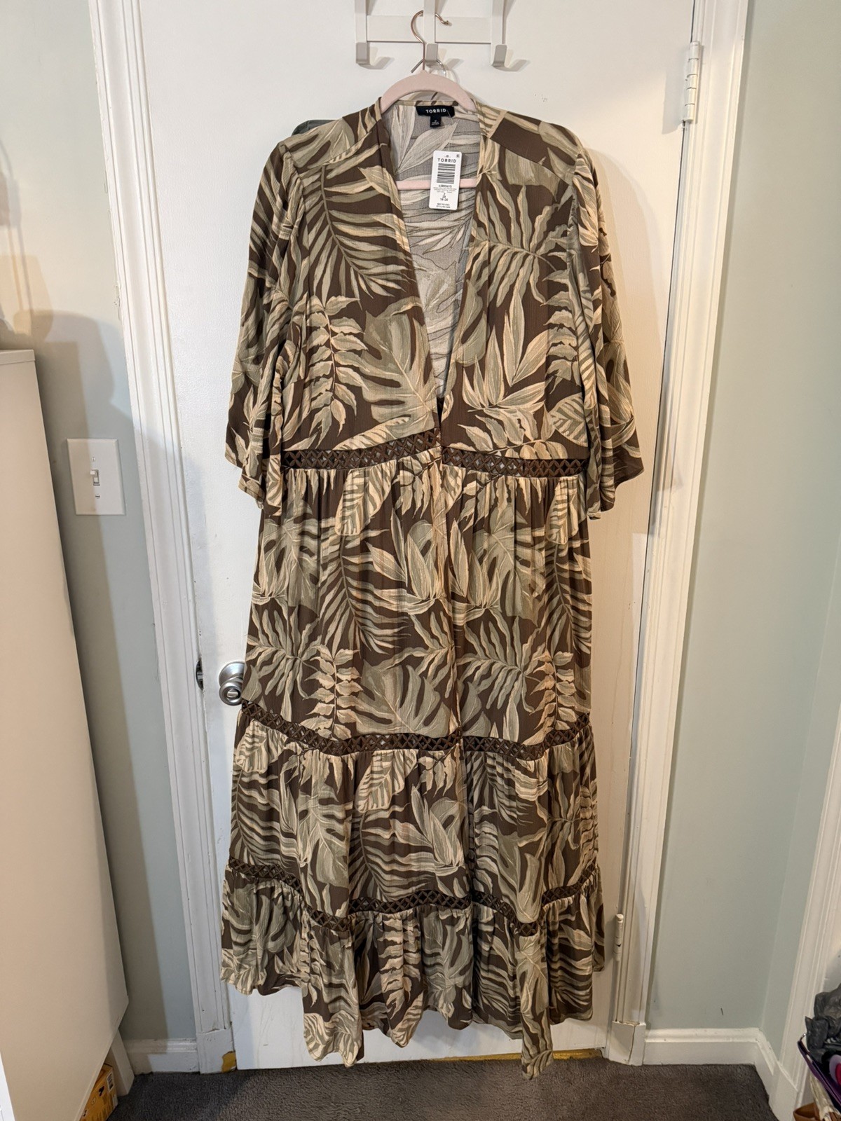 Torrid Women's Brooke Tropical Brown Crinkle Gauze Tiered Maxi Kimono Sz 2 NWT Torrid Women's Brooke Tropical Brown Crinkle Gauze Tiered Maxi Kimono Sz 2 NWT