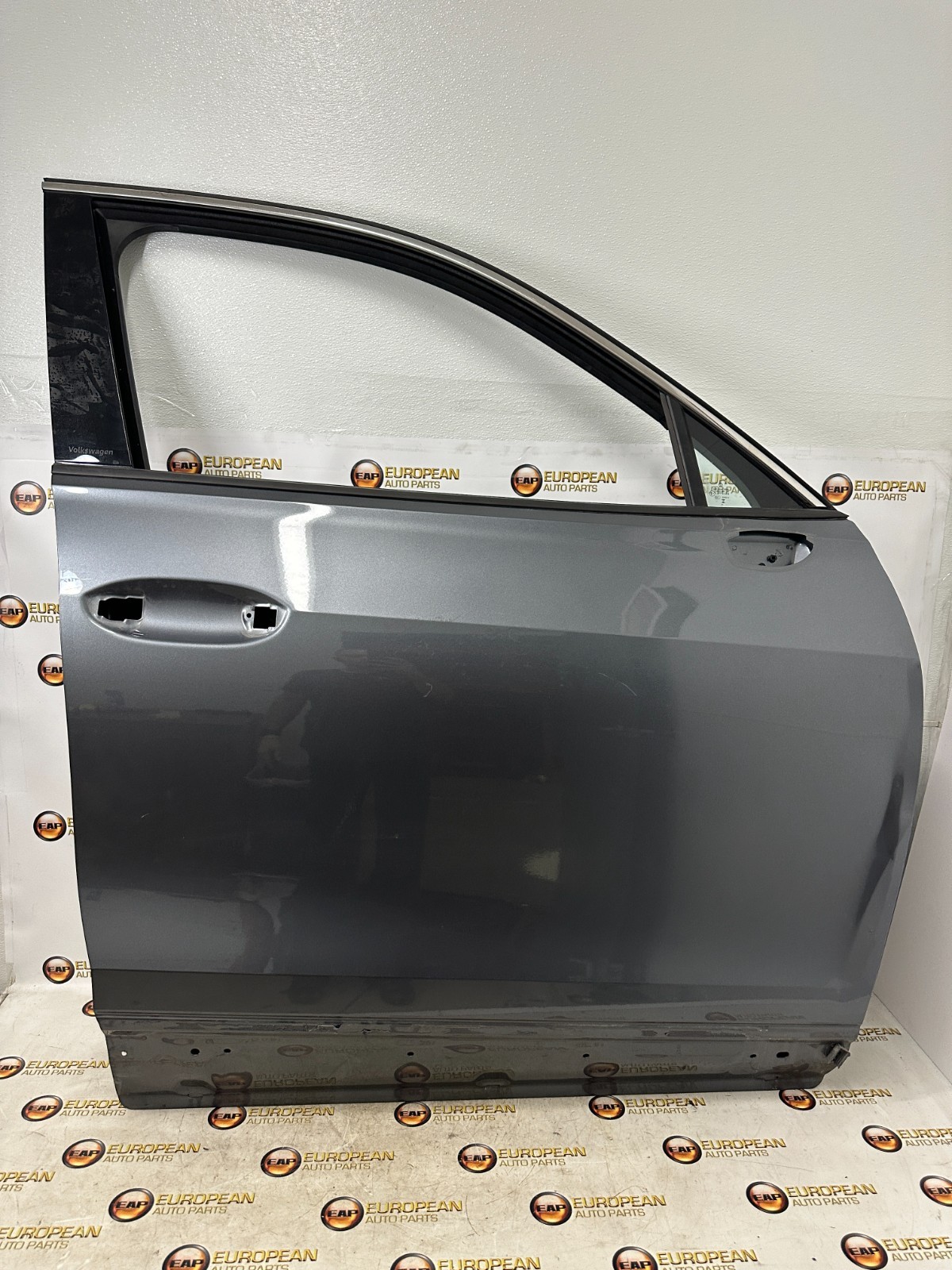 2025 2026 VOLKSWAGEN TIGUAN RIGHT FRONT DOOR SHELL GRAY OEM *NOTE