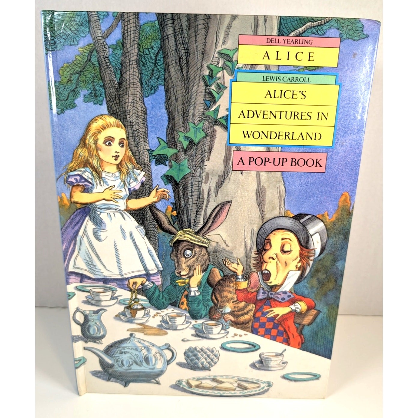 Alice’s Adventures in Wonderland Pop-Up Book Lewis Carroll Hardcover Illustrated