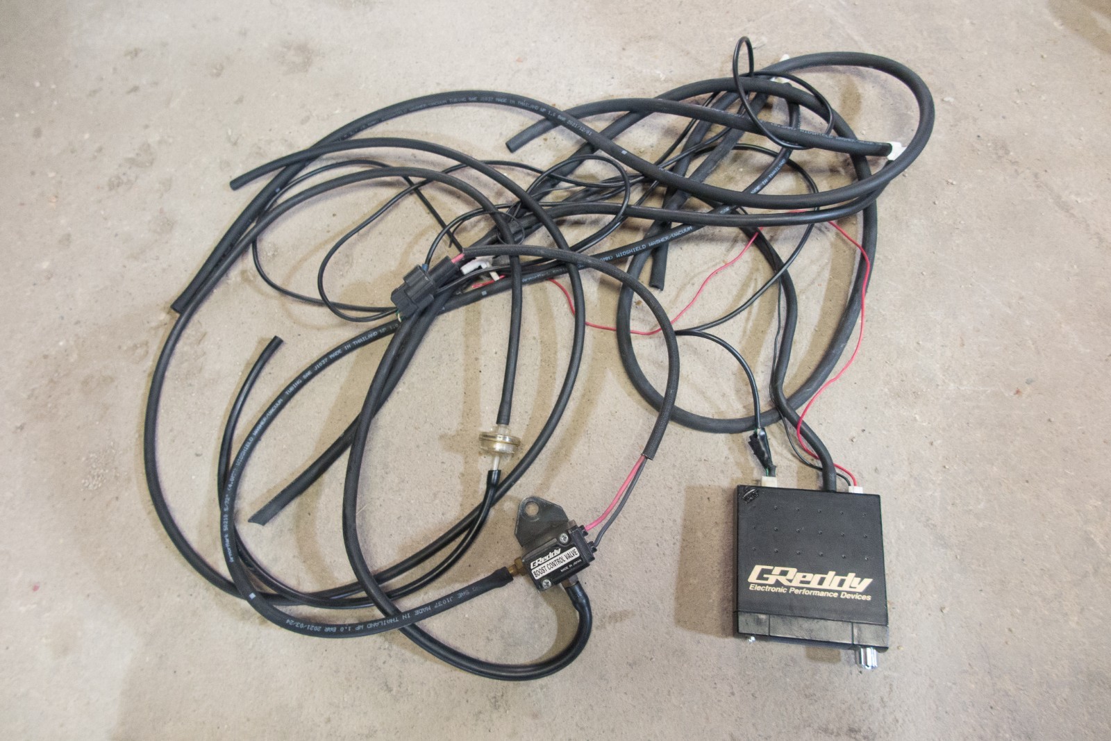 GREDDY B SPEC II CONTROLLER WITH CONTROL VALVE GREDDY B SPEC II CONTROLLER WITH CONTROL VALVE