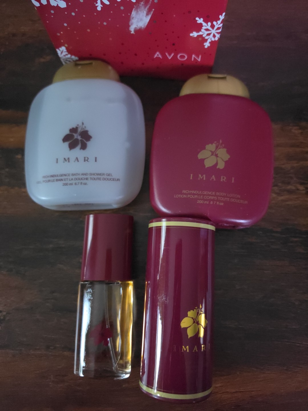 Vintage Avon Imari - Exotic Essentials 4 Piece Gift Set Vintage Avon Imari - Exotic Essentials 4 Piece Gift Set