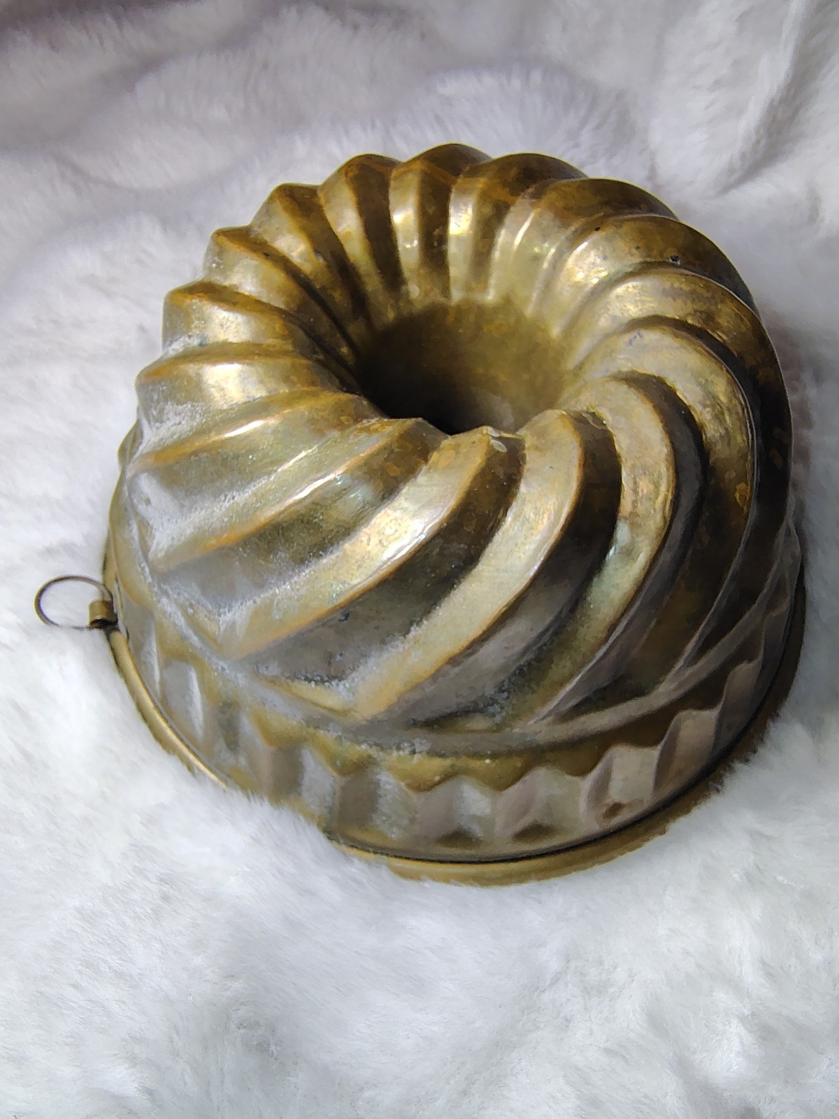 German Antique, 19th cent., copper bundt pan, swirl design, tin lined 8.5 German Antique, 19th cent., copper bundt pan, swirl design, tin lined 8.5