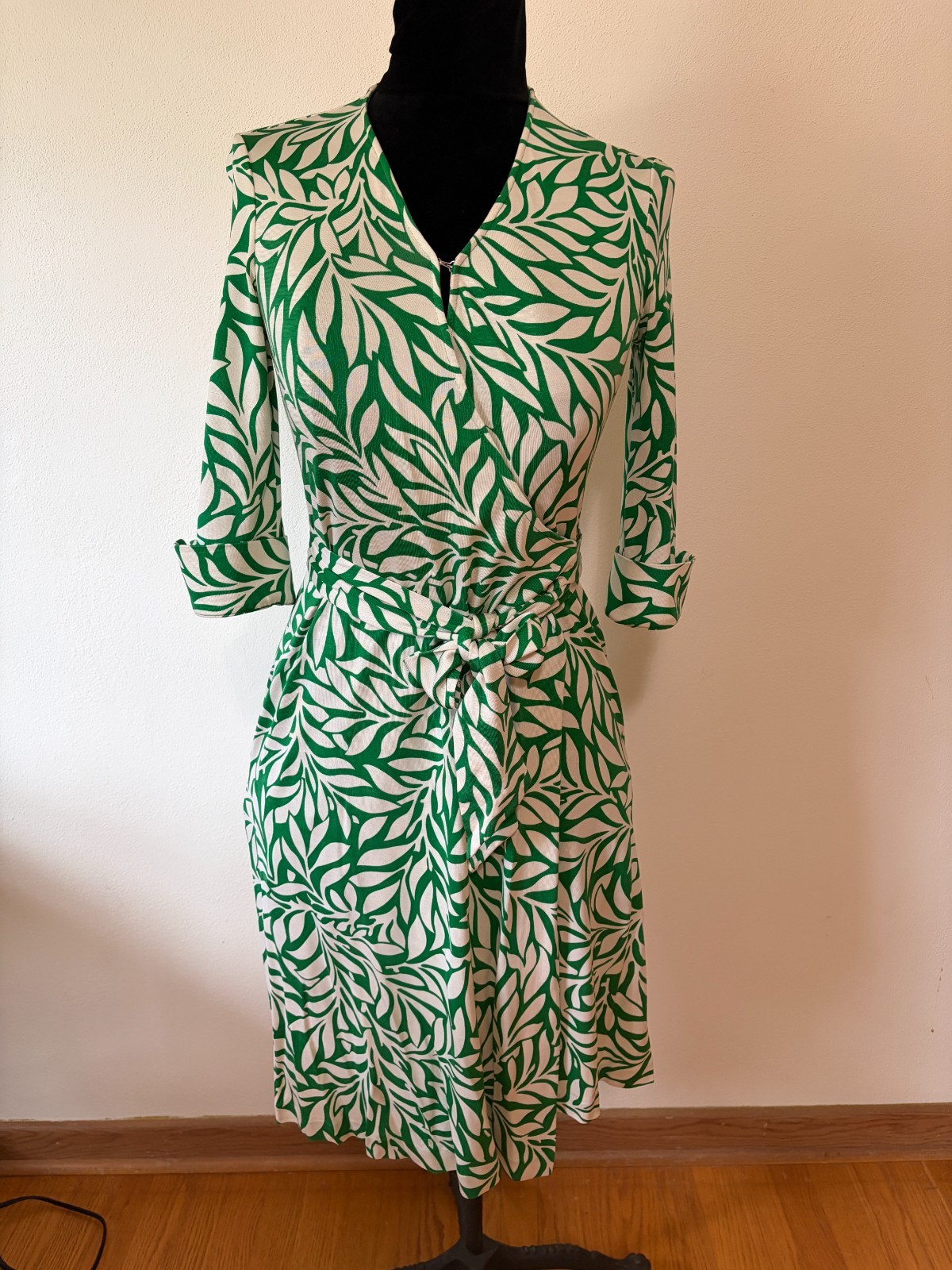Diane Von Furstenberg Midi Silk Wrap Dress Vtg Reissue Green Print Leaves 4