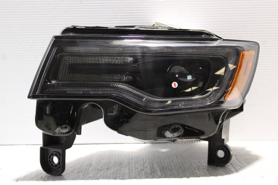 2019-2022 Jeep Cherokee HID Left Headlight Assembly OEM 68426873AD