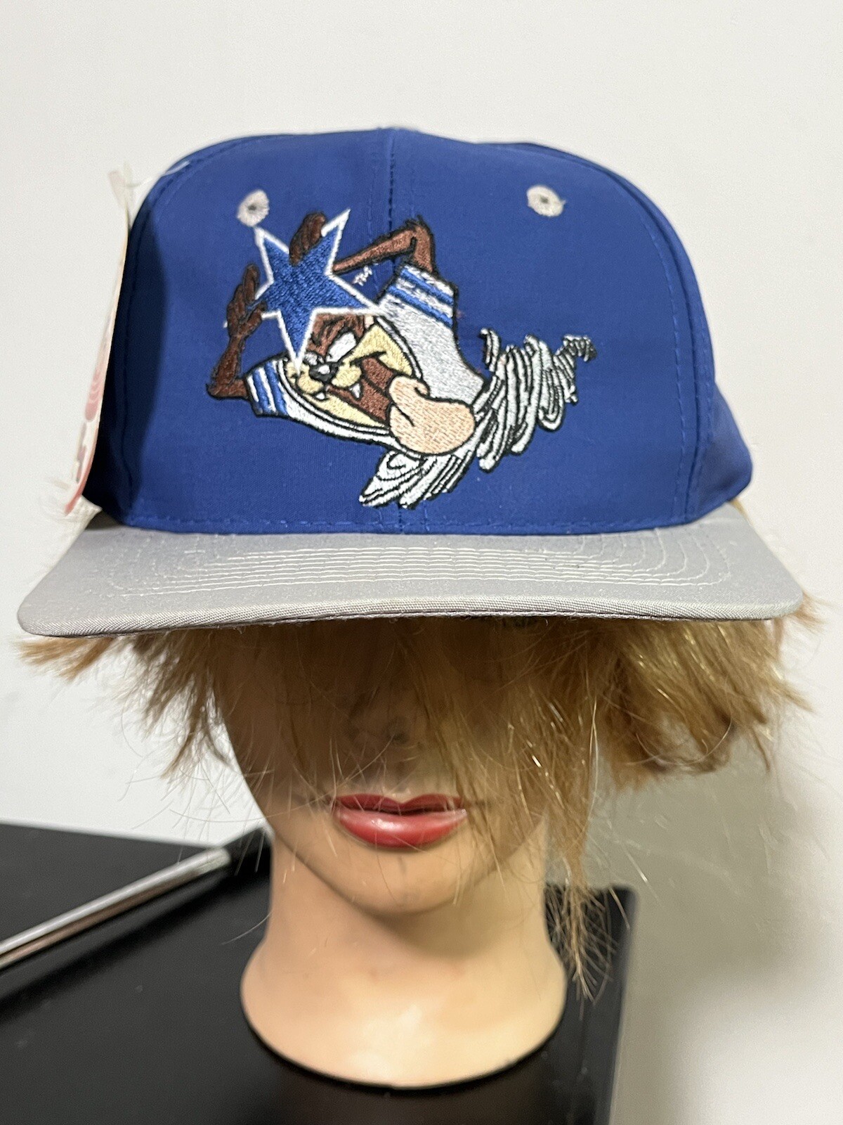 Vintage NEW 1993 TEAM NFL x LOONEY TUNES Dallas Cowboys Taz Hat Snapback