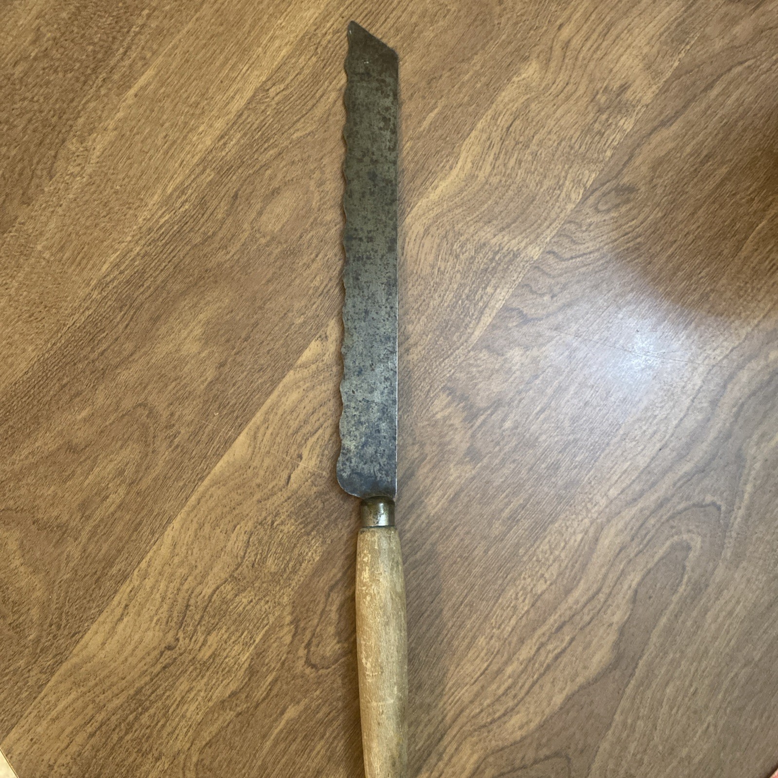 FABULOUS Old Vintage Wooden Wood Handle BREAD KNIFE Serrated Wavy Blade FABULOUS Old Vintage Wooden Wood Handle BREAD KNIFE Serrated Wavy Blade