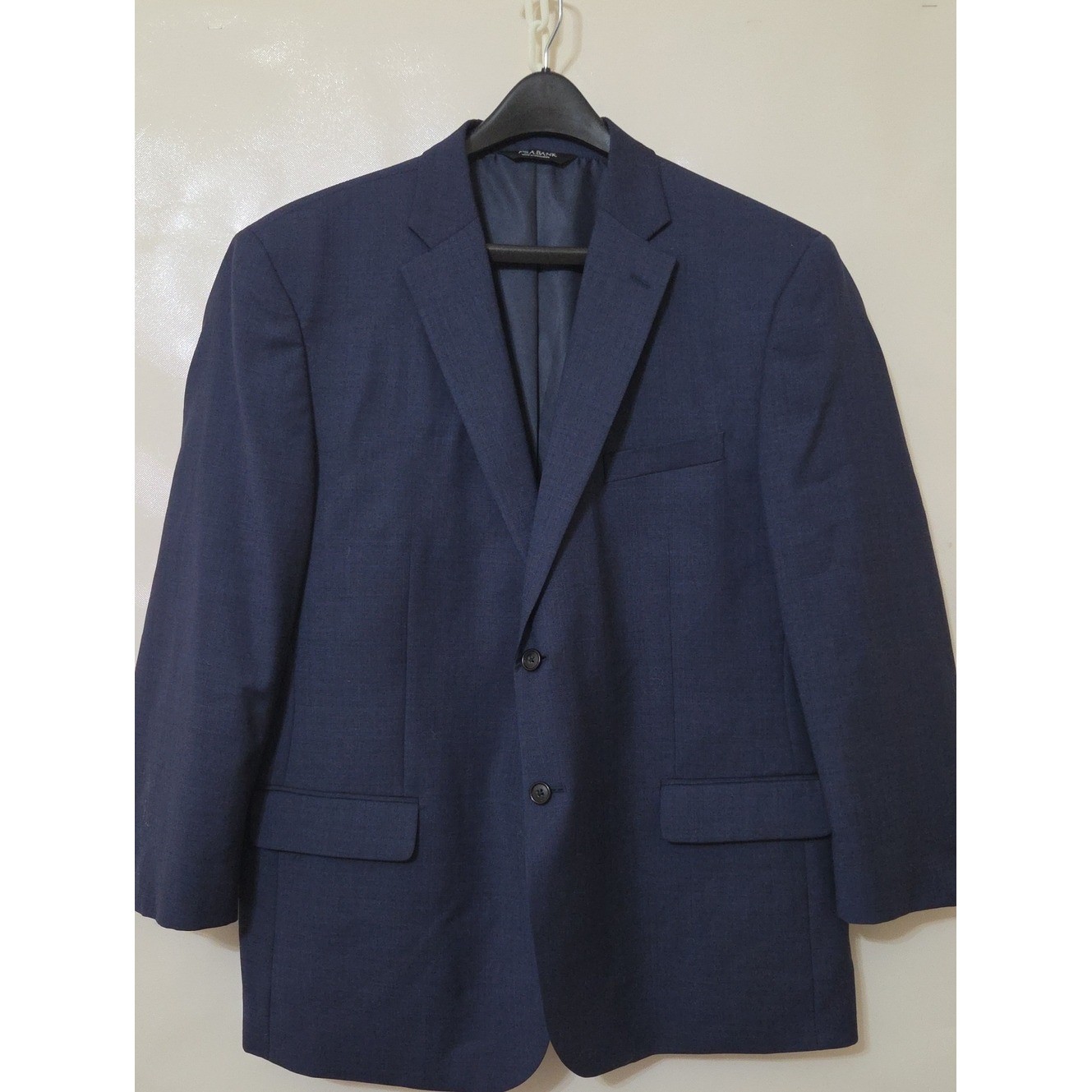 Jos A Banks Men\'s Navy Classic 2-Button 100% Wool Tailored Fit Jacket Blazer 46R