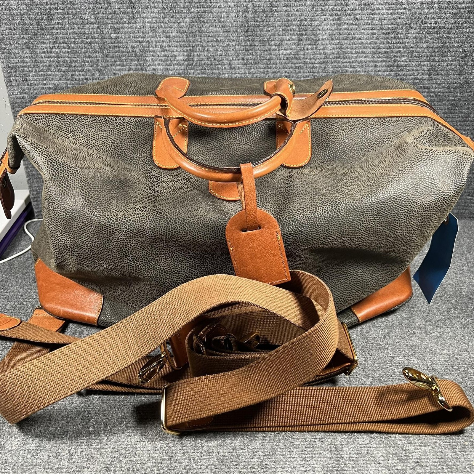 Bric\'s Gray 24in Leather Duffel Bag Soft Case Travel Luggage Made Italy Mens