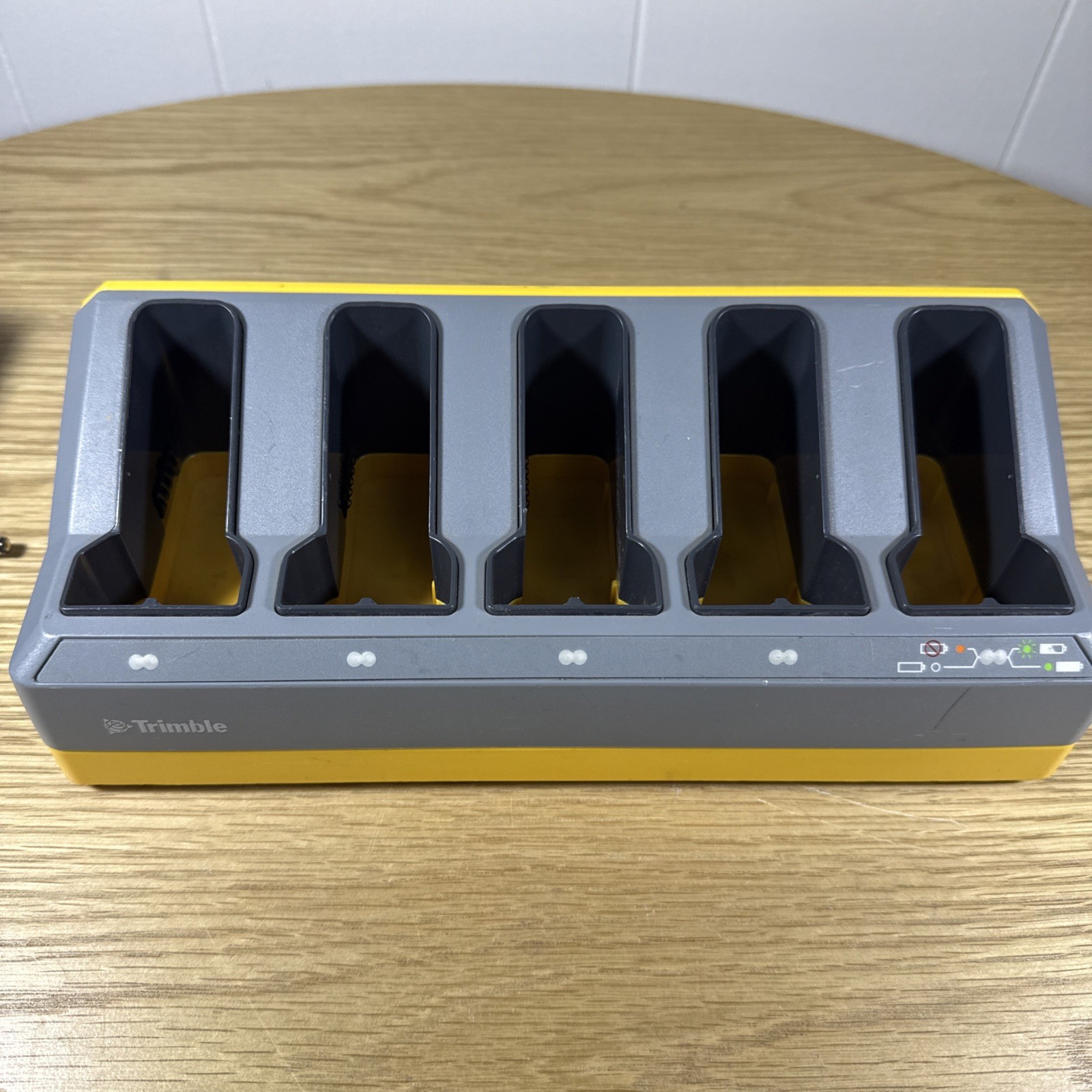 Trimble 5-Bay Battery Charger Power Kit w/ AC Adapter