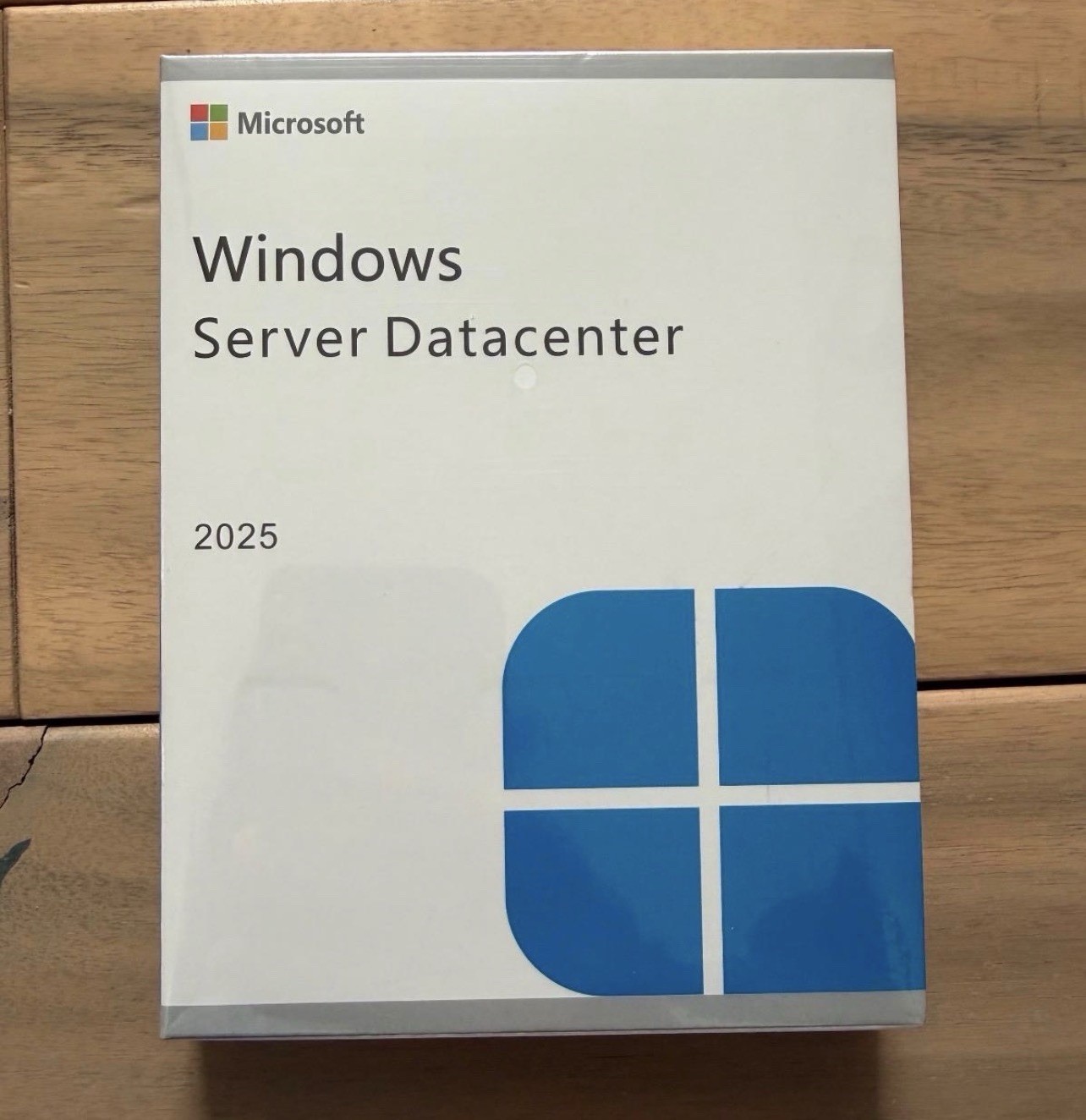 Windows Server Datacenter 2025 32 CORE 50 CALs 10 CPU USB With Key Windows Server Datacenter 2025 32 CORE 50 CALs 10 CPU USB With Key