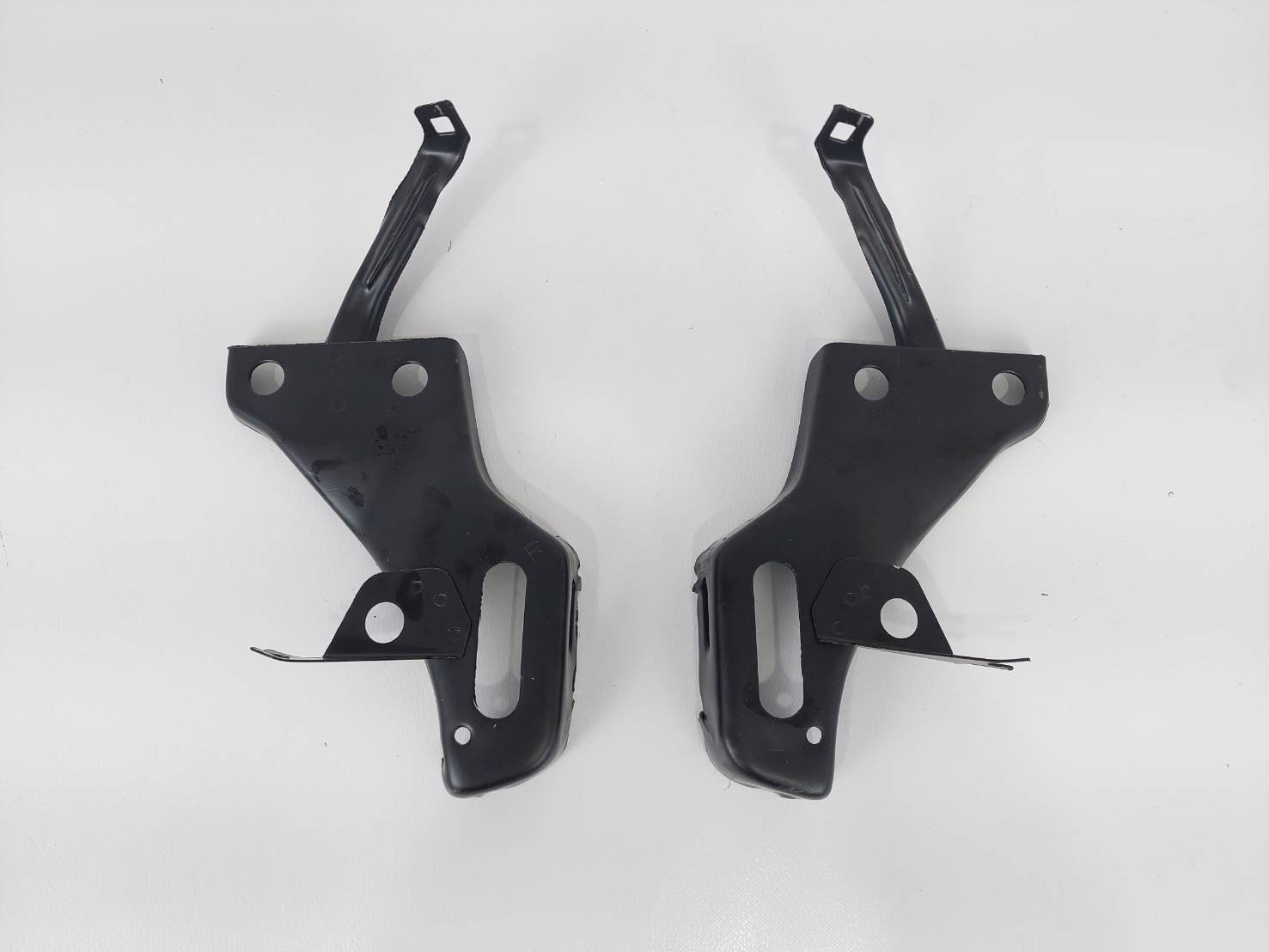 Fit For Toyota Pickup 1989-1995 4WD Pair Front Bumper Arm Bracket Stay Pair