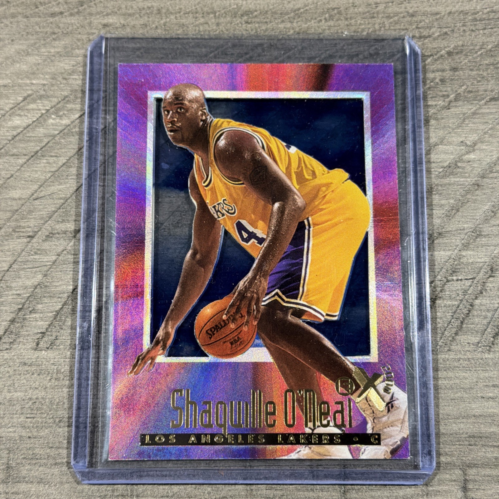 SHAQUILLE O\'NEAL 1996 SKYBOX EX-2000 #32 LAKERS SHAQUILLE O\'NEAL 1996 SKYBOX EX-2000 #32 LAKERS