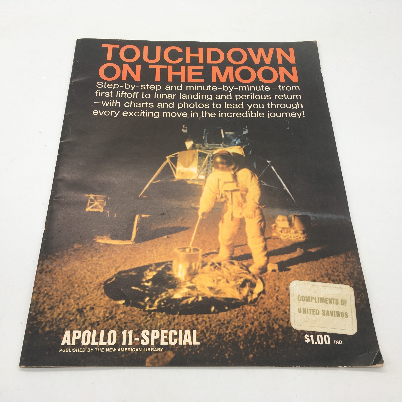 Touchdown on the Moon Apollo 11 Special N4013 Magazine Vintage NASA Space
