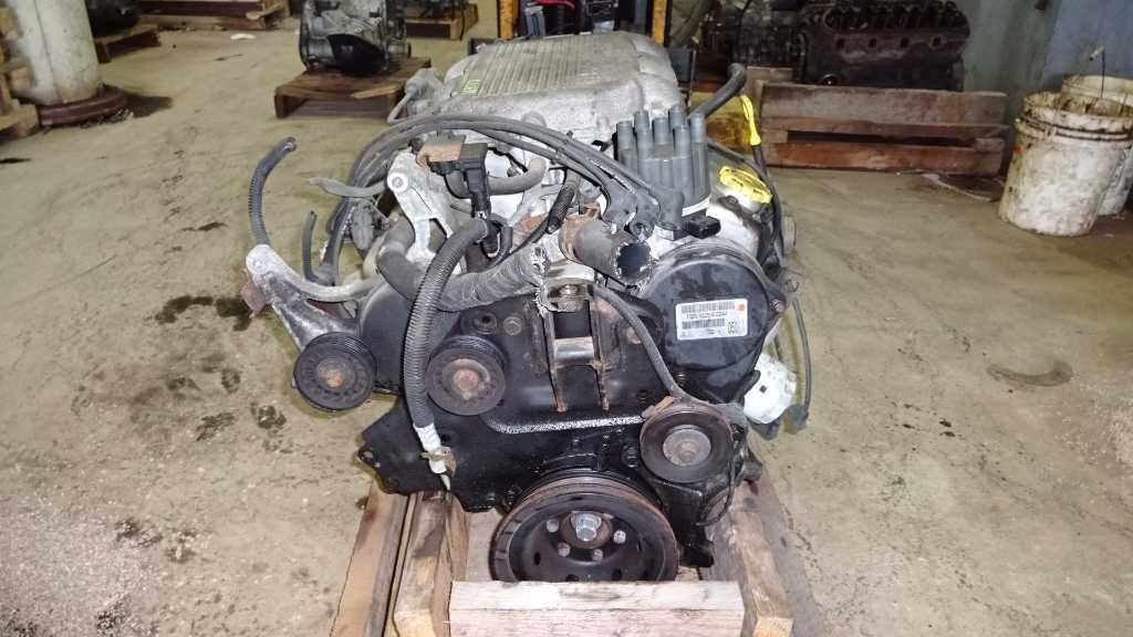 Engine 3.0L VIN 3 8th Digit Fits 2000 CARAVAN 607879