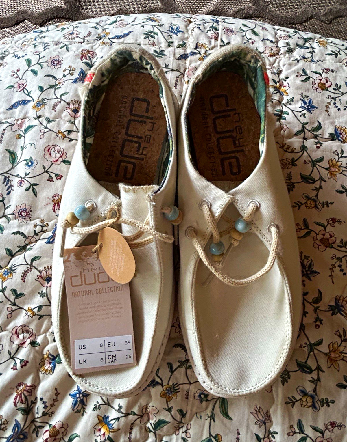 Hey Dude Wally Natural White Canvas Lightweight Cork Insole Boat Shoes US 8 Hey Dude Wally Natural White Canvas Lightweight Cork Insole Boat Shoes US 8