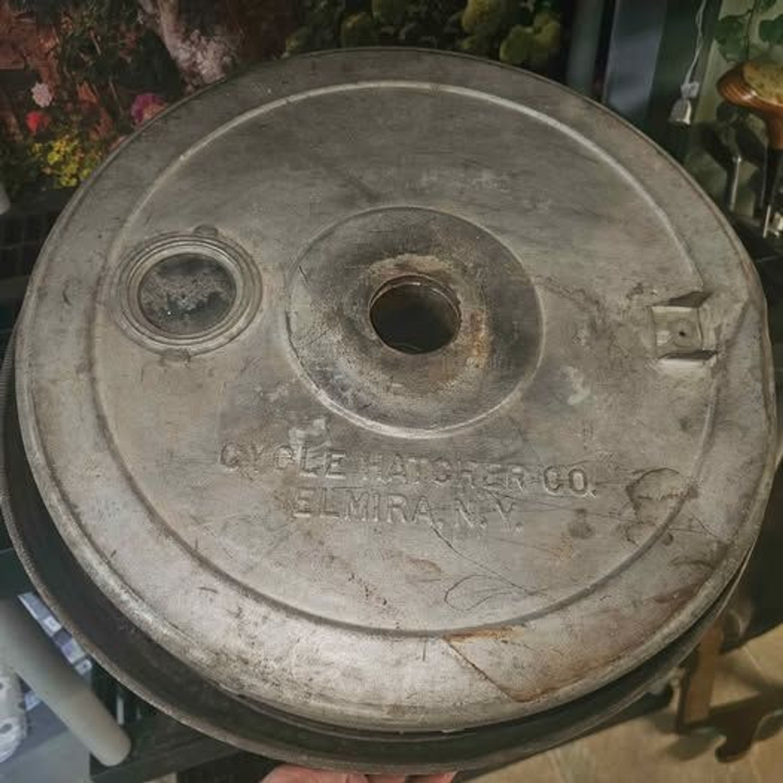 Antique 1904 Cycle Hatcher Co. Kerosene Brooder Antique 1904 Cycle Hatcher Co. Kerosene Brooder