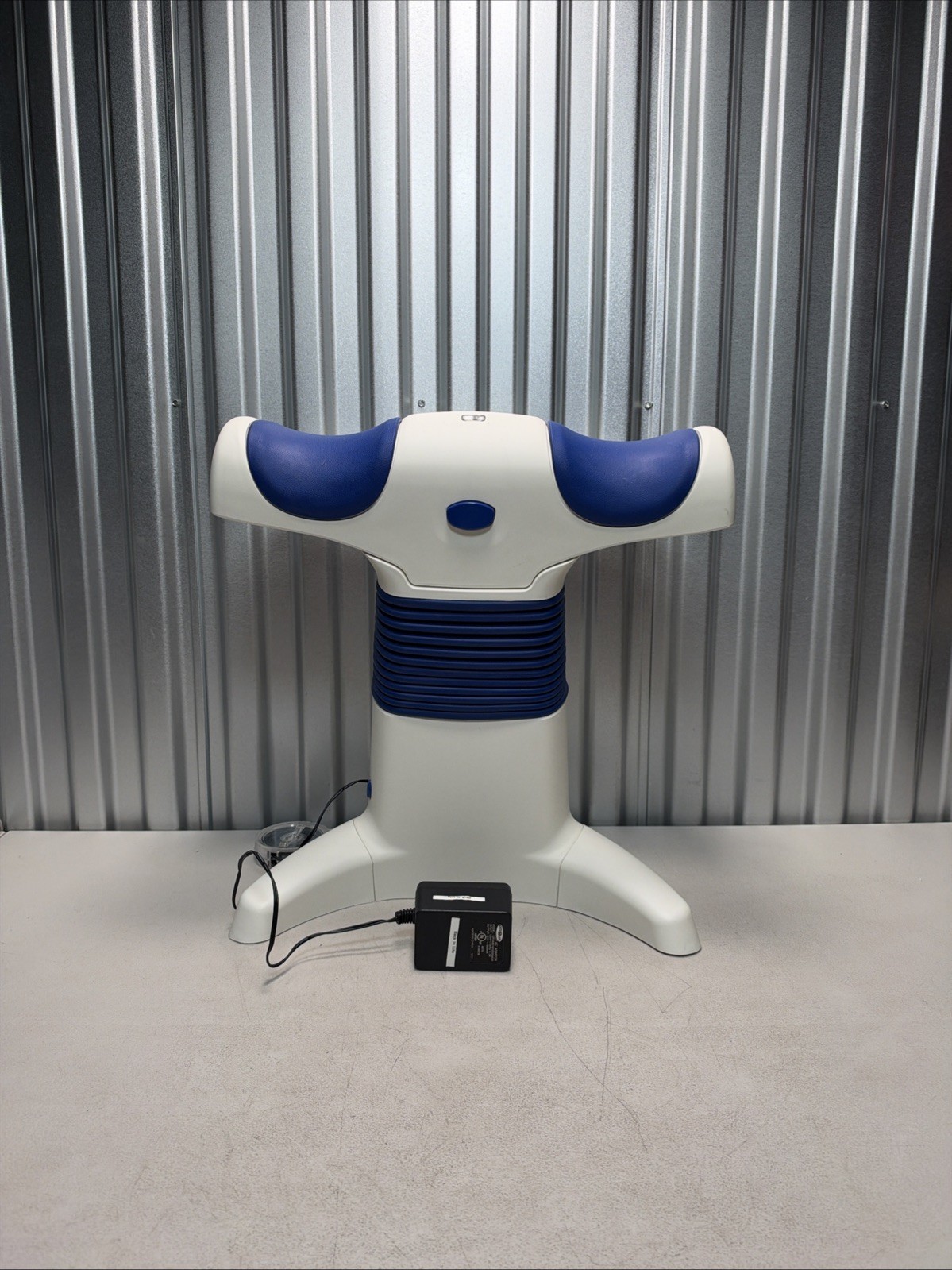 Back2Life Therapeutic Back Pain Massager Continuous Motion Machine B2L w/ Cord Back2Life Therapeutic Back Pain Massager Continuous Motion Machine B2L w/ Cord